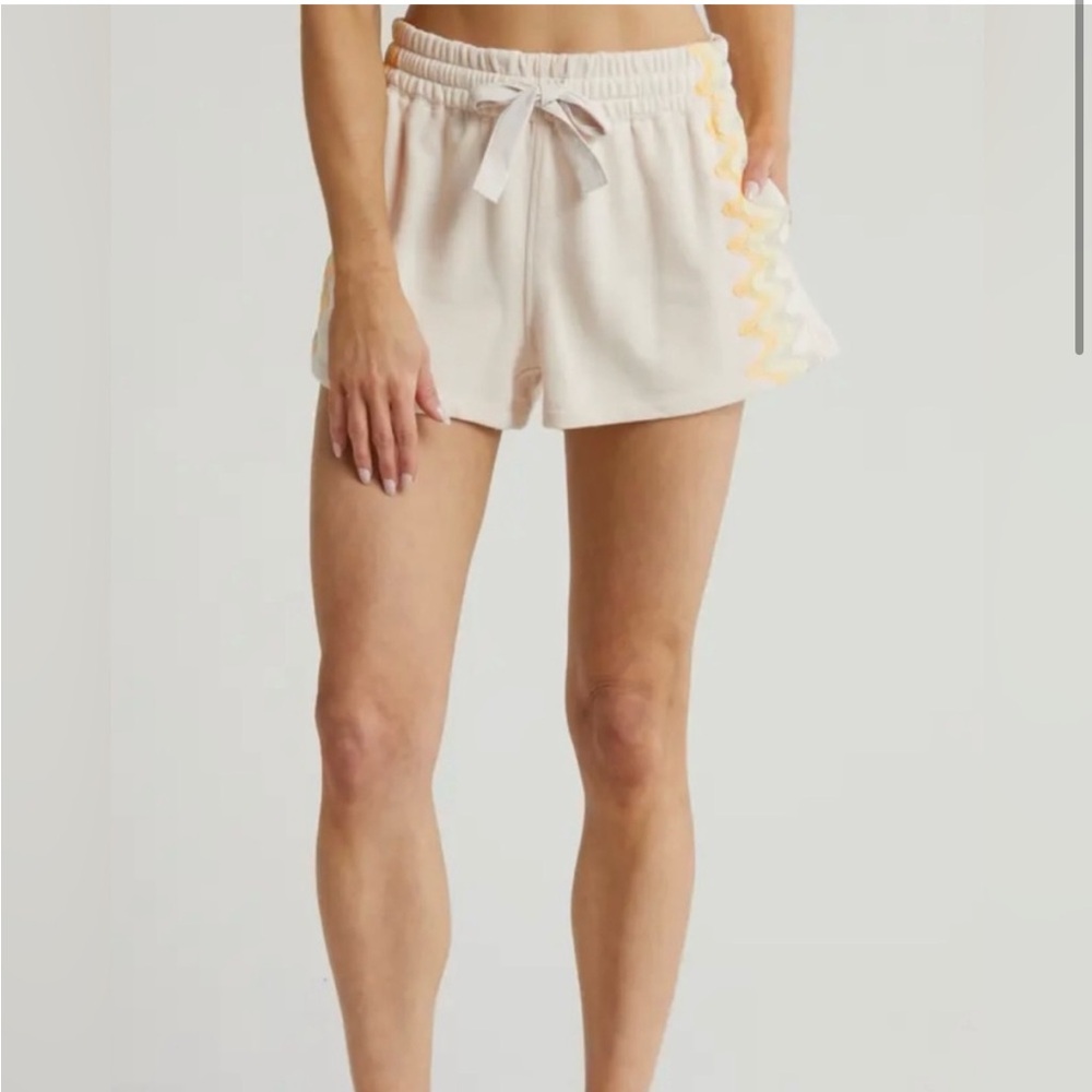 NWOT FP Movement Feeling Wavy Shorts, Bleached Clay Combo, Sz L - Picture 3 of 5